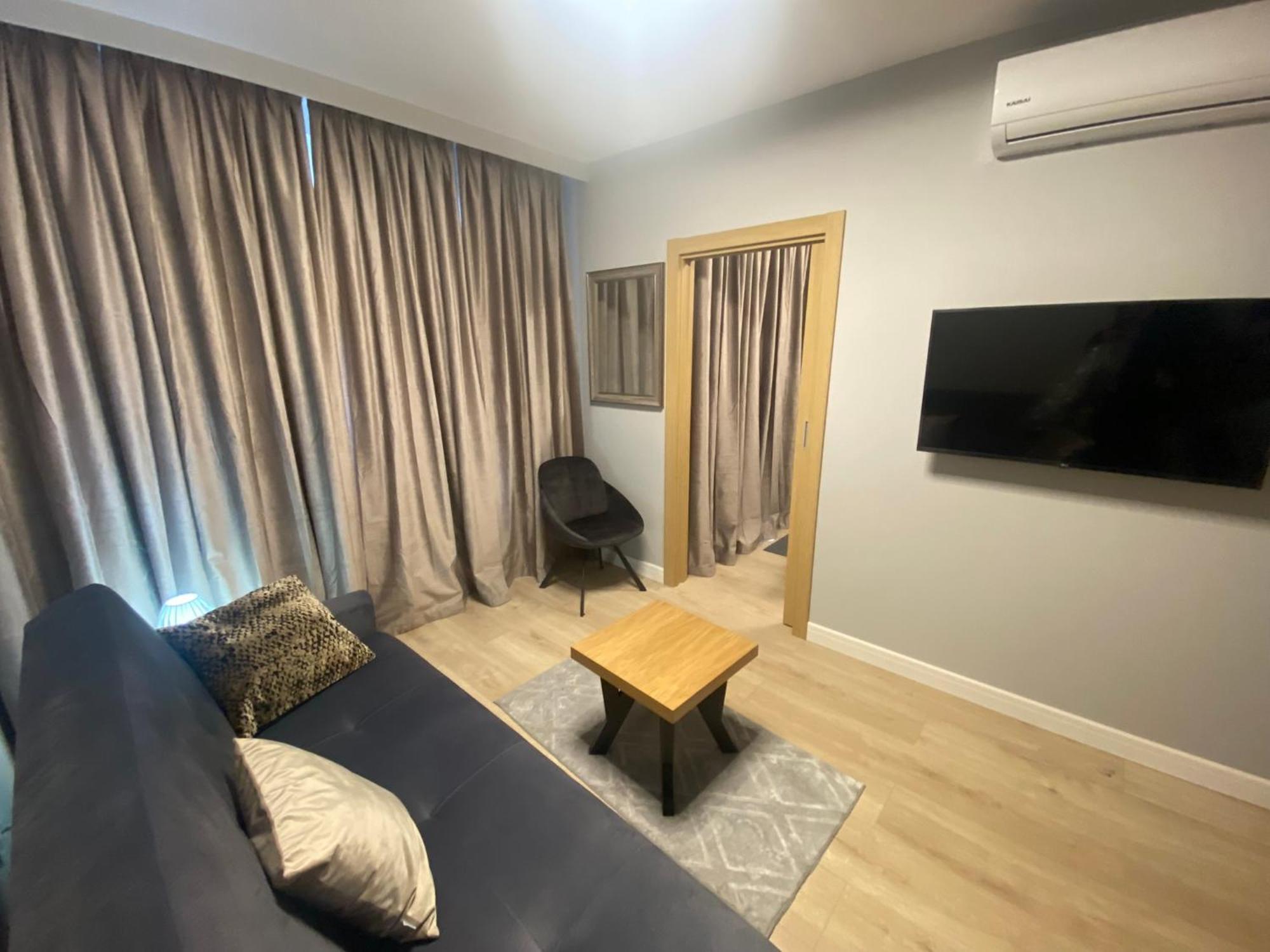 Wiktoryn 6 Piekne Nowe Z Duzymi Balkonami Apartment Warschau
